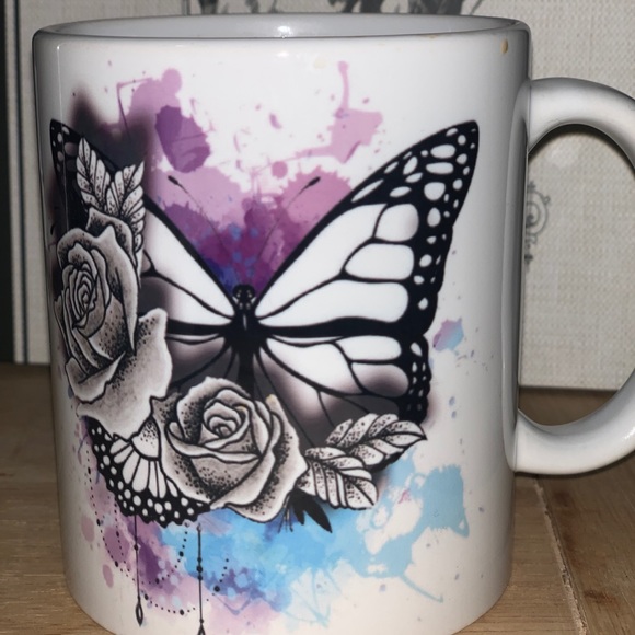 I have more tattoos than I do friends mug - Picture 2 of 2